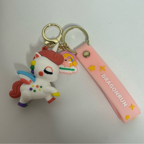 Dragon Run Unicorn 3D Silicone Keychain - Picture 5 of 8